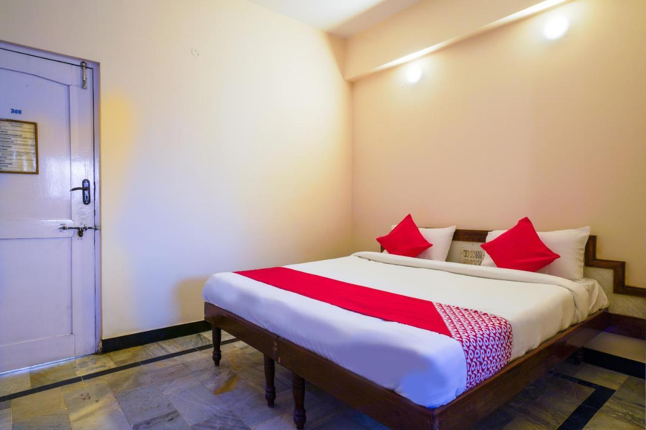 Hotel O Raja Residency Near Snow World Secundurabad Εξωτερικό φωτογραφία