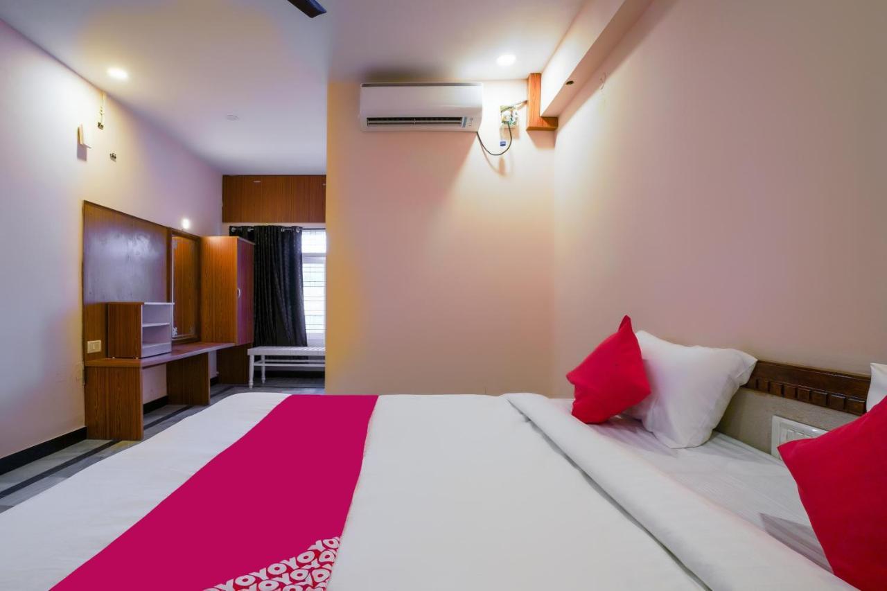 Hotel O Raja Residency Near Snow World Secundurabad Εξωτερικό φωτογραφία